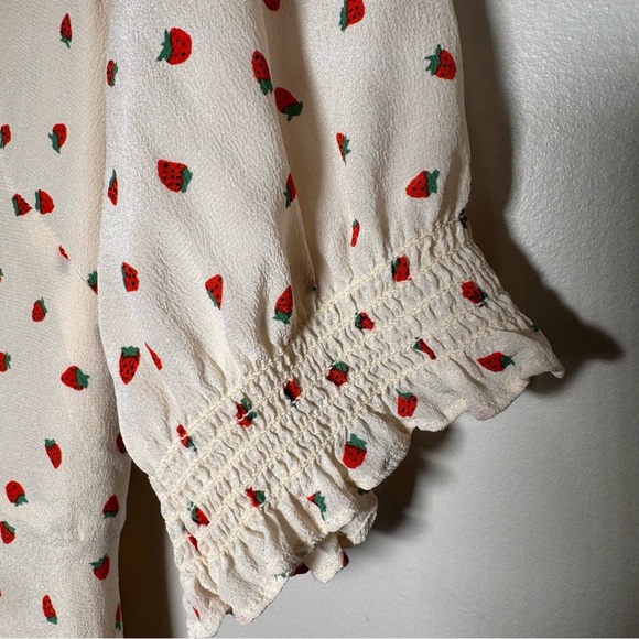 Madewell Silk Clover Button-Front Dress in Fresh Strawberries Size 8 - Picture 6 of 12